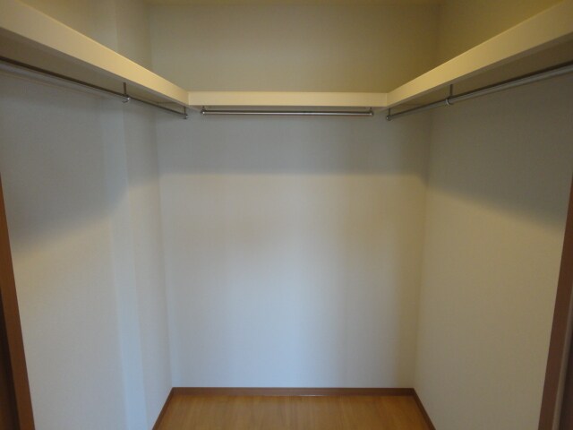 物件内観写真7　(クローゼット)