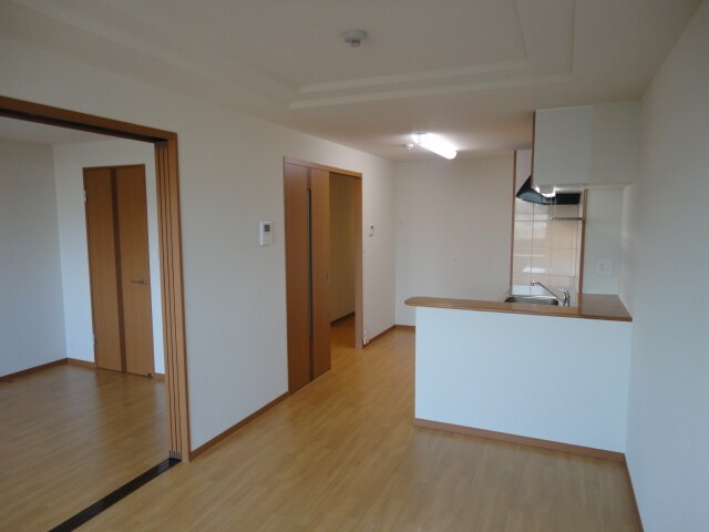 物件内観写真8　(リビング)