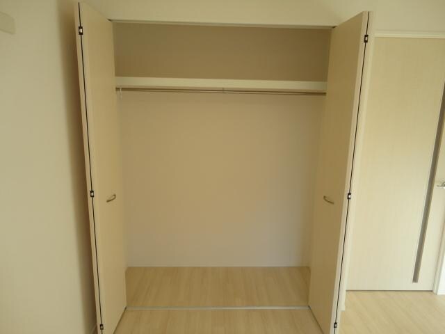物件内観写真5　(クローゼット)