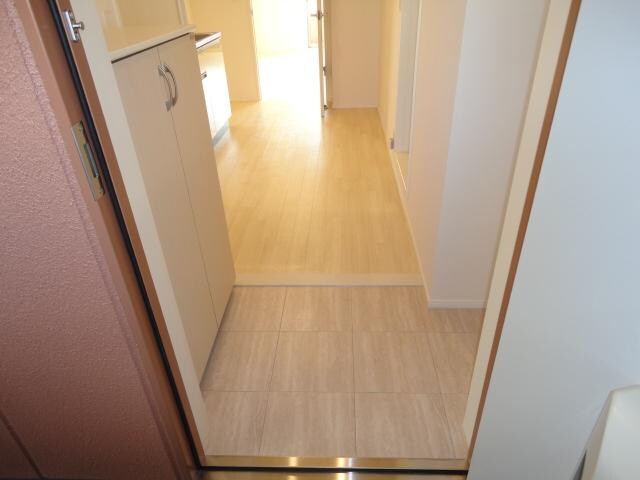 物件内観写真21　(玄関)