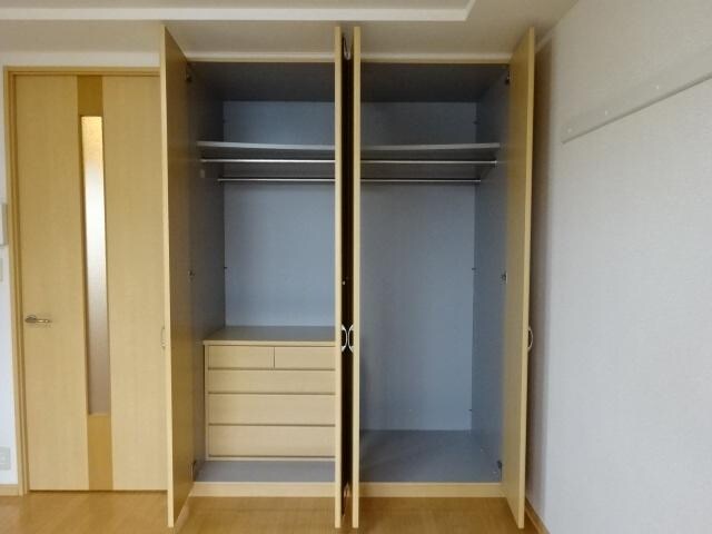 物件内観写真5　(クローゼット)