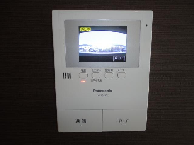 物件内観写真11　(カメラ付インターホン)