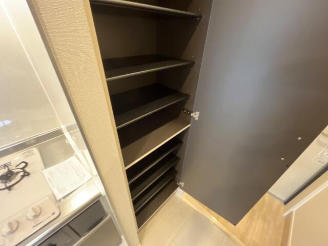 物件内観写真21　(下駄箱)