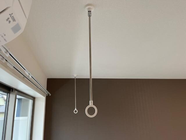 物件内観写真26　(室内物干し)