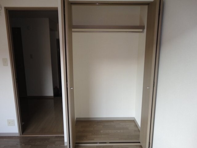 物件内観写真12　(クローゼット)