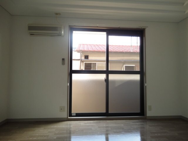 物件内観写真14　(洋室)