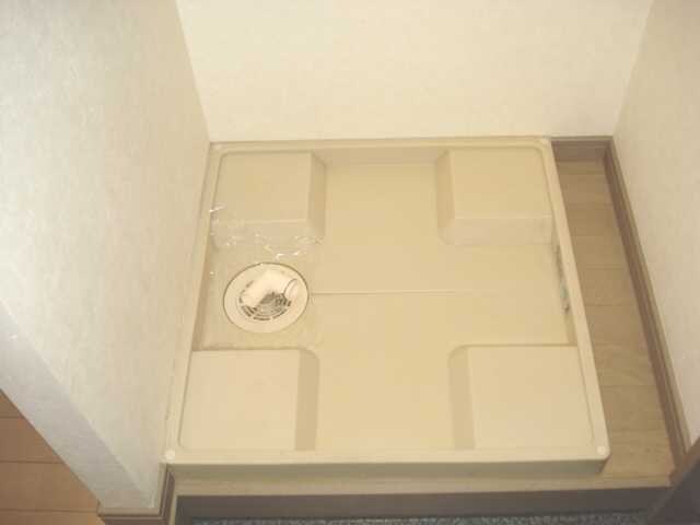 物件内観写真25　(洗濯機置場)