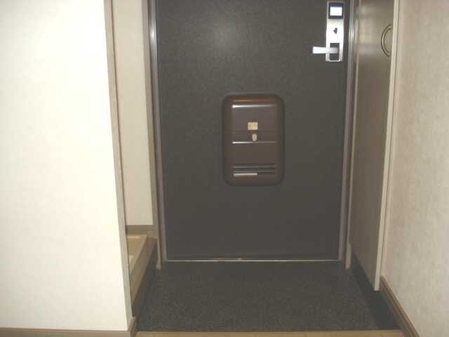 物件内観写真27　(玄関)