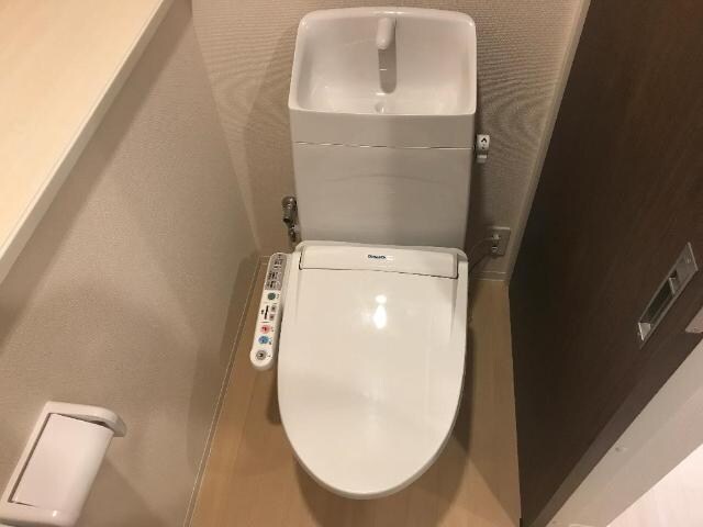 物件内観写真25　(シャワー付トイレ)