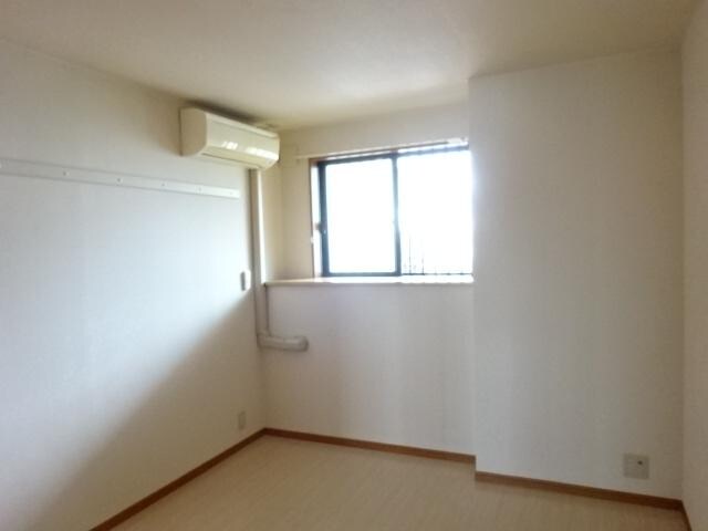 物件内観写真12　(洋室(5.6帖))