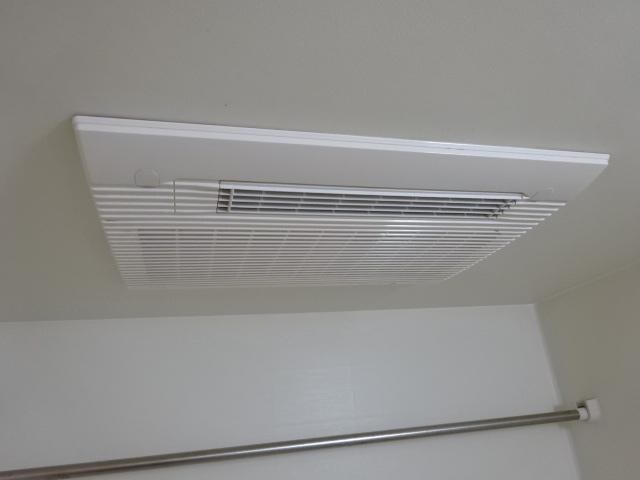 物件内観写真17　(浴室乾燥機)