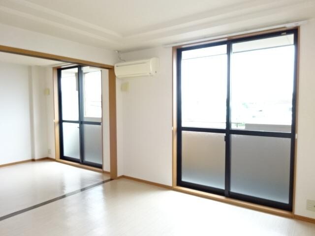 物件内観写真18　(リビング)