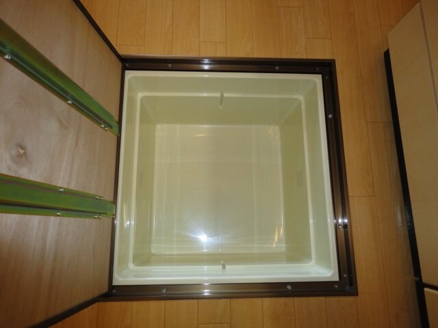 物件内観写真16　(床下収納（同タイプ）)