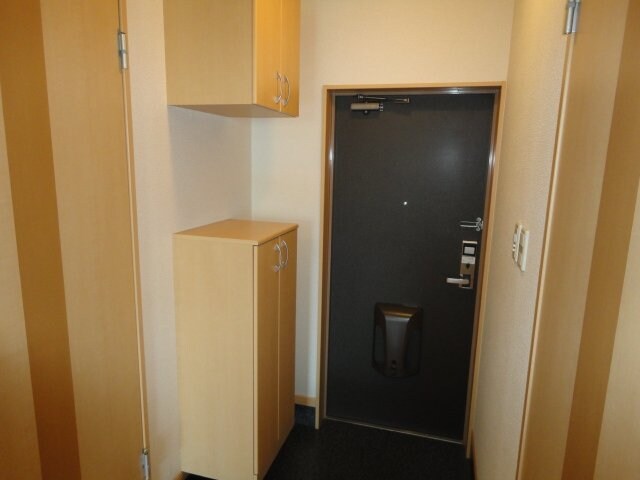 物件内観写真20　(玄関（同タイプ）)