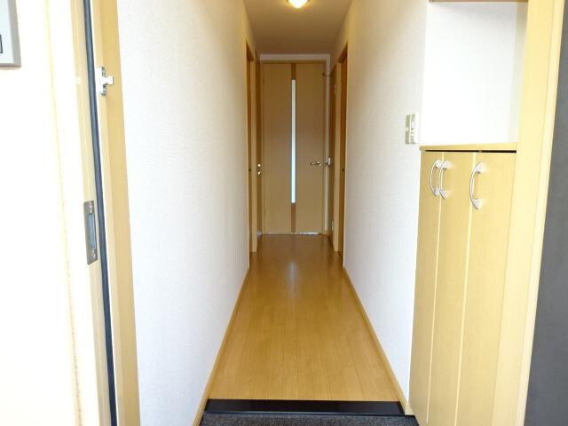 物件内観写真21　(玄関)