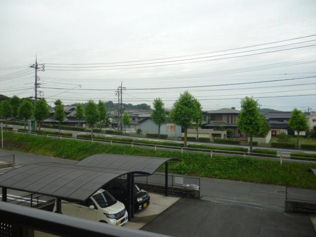 物件内観写真18　(窓からの眺望)