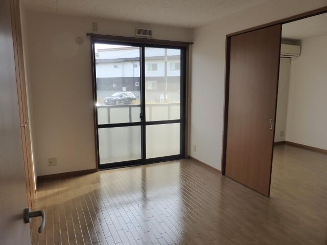 物件内観写真8　(洋室)