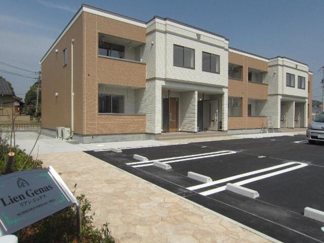 物件外観写真1　(外観写真（昼）)