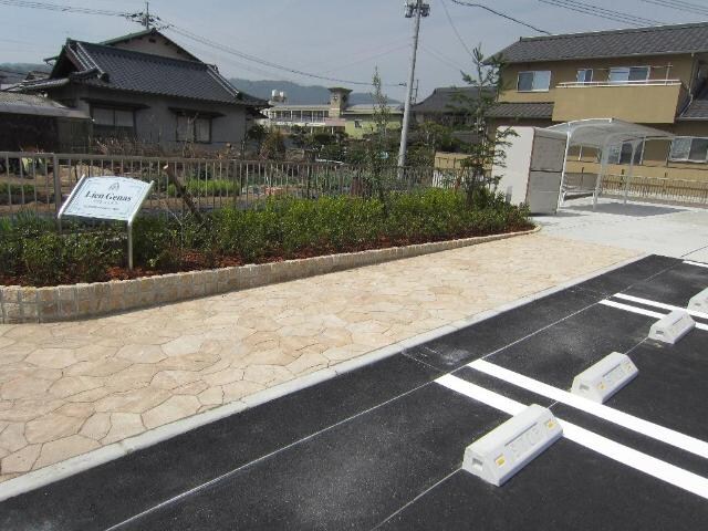 物件外観写真2　(外観写真（昼）)