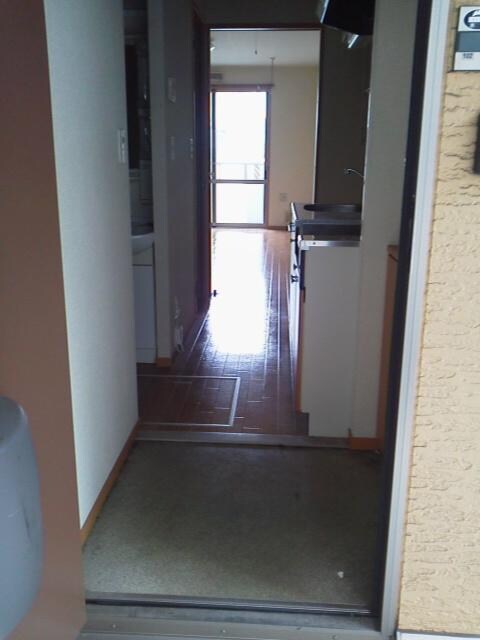 物件内観写真6　(玄関)