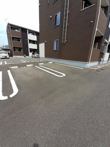 物件外観写真2　