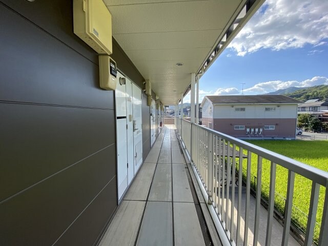 物件外観写真7　(2Ｆ通路)