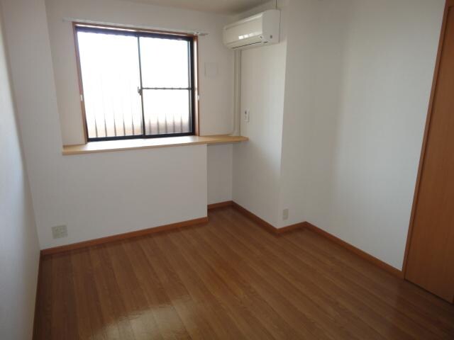 物件内観写真11　(洋室（5.8帖）)