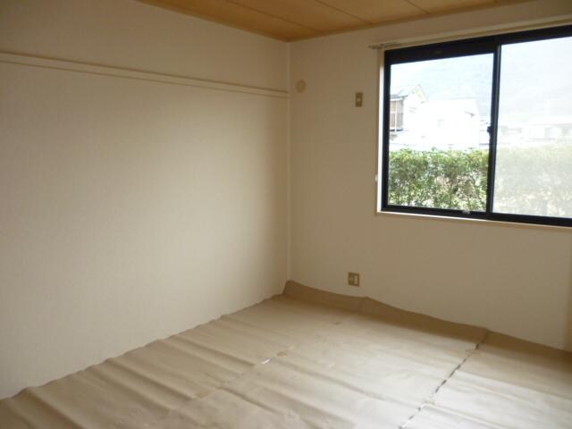 物件内観写真6　(和室)