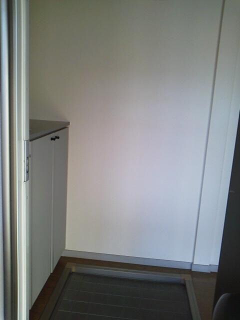 物件内観写真10　(玄関)