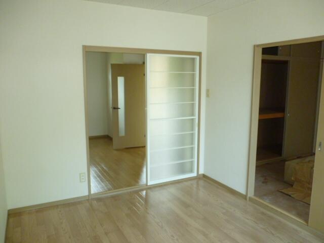 物件内観写真7　(洋室)