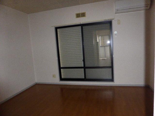 物件内観写真2　(洋室)