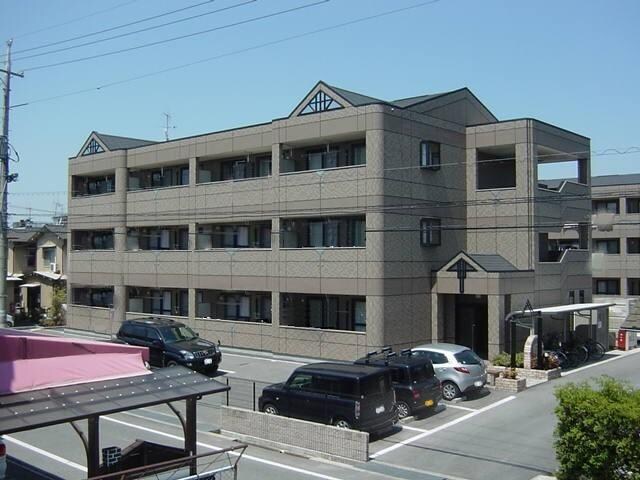 物件外観写真1　(外観写真（昼）)