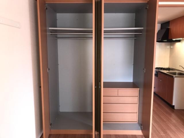 物件内観写真4　(クローゼット)