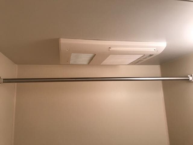 物件内観写真10　(浴室乾燥機)