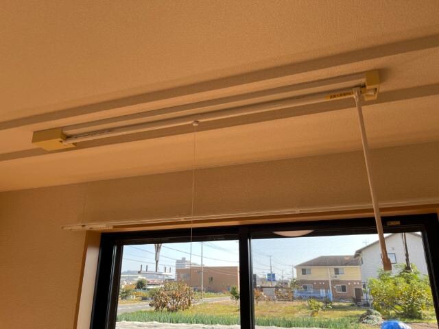 物件内観写真25　(室内物干し)