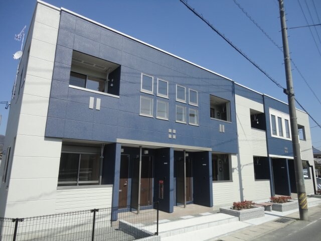 物件外観写真1　(外観写真（昼）)