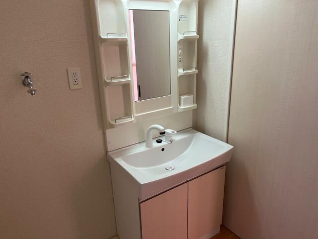 物件内観写真15　(洗髪洗面化粧台)