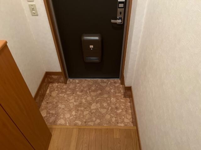 物件内観写真22　(玄関)