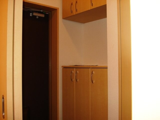 物件内観写真17　(玄関)