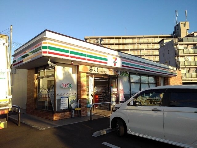 物件外観写真3　(セブンイレブン笠岡五番町店まで550m)