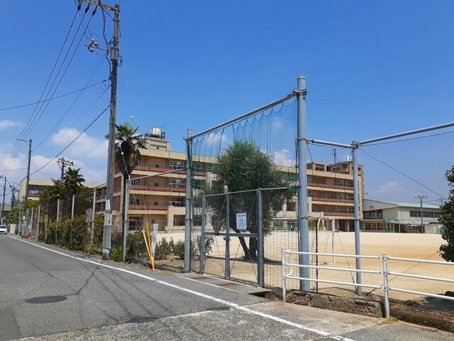物件外観写真7　(手城小学校まで680m)