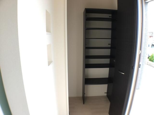 物件内観写真19　(シューズクローク（イメージ）)