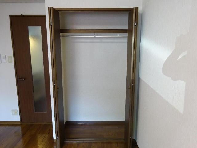 物件内観写真13　(クローゼット)