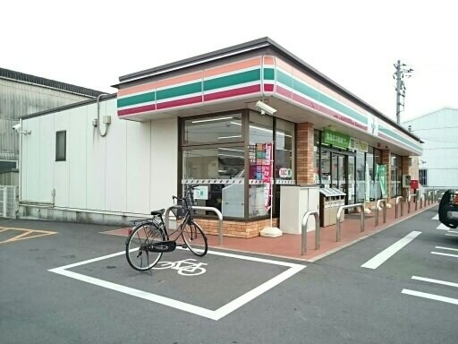 物件外観写真2　(セブンイレブン福山曙町店まで760m)
