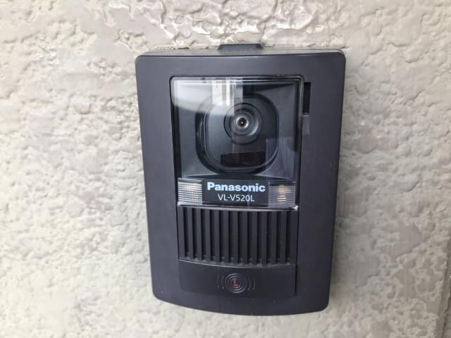 物件内観写真11　(カメラ付インターホン)