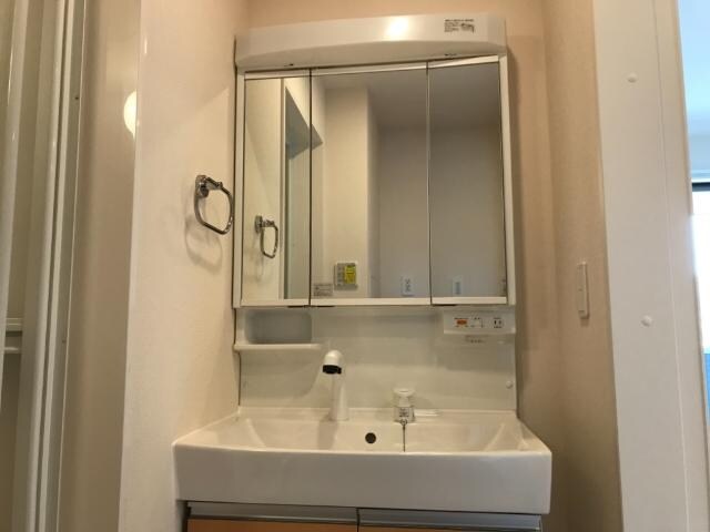 物件内観写真13　(洗髪洗面化粧台)
