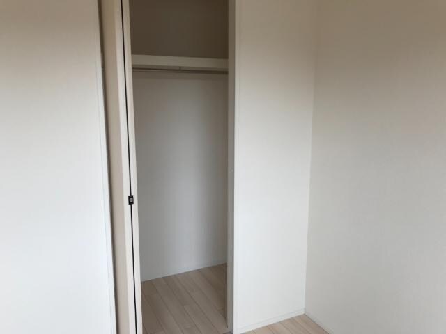 物件内観写真17　(収納)