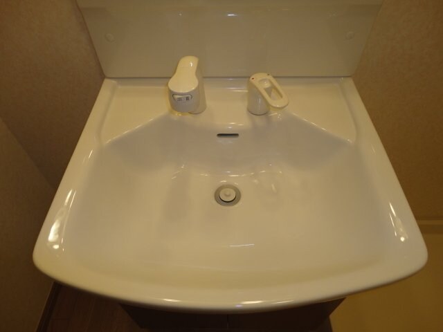 物件内観写真18　(洗髪洗面化粧台)