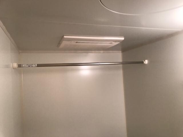 物件内観写真25　(暖房付浴室換気扇)