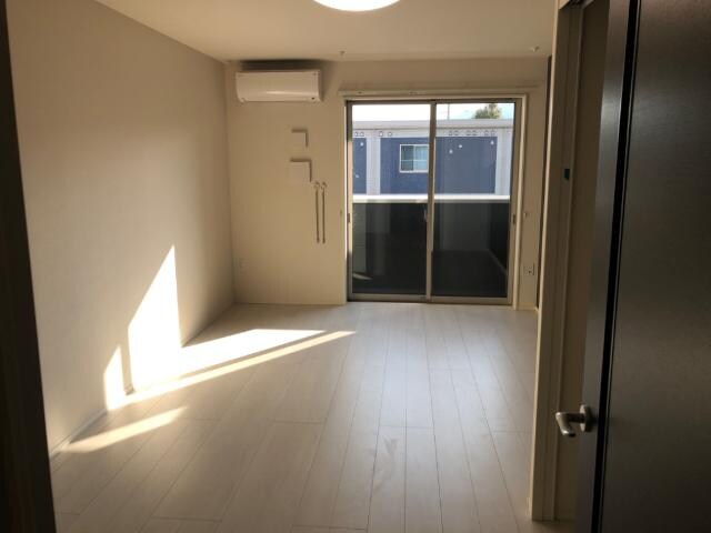 物件内観写真3　(洋室)